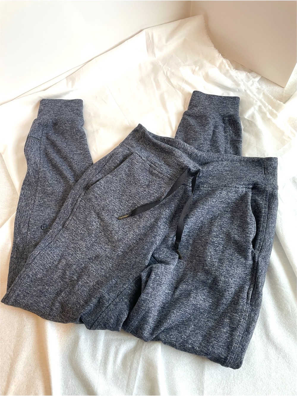 lululemon athletica Women’s Heathered Gray Jogger Pants Drawstring Pockets 2